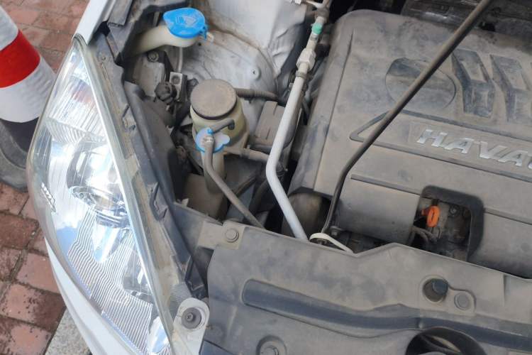 Used Haval H6 2016 Upgraded Model 1.5T Automatic Two-Wheel Drive Elite Version Engine Bay Right