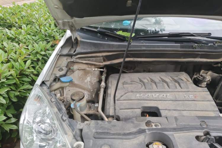 Used Haval H6 2016 Upgraded Model 1.5T Automatic Two-Wheel Drive Elite Version Engine Bay Right