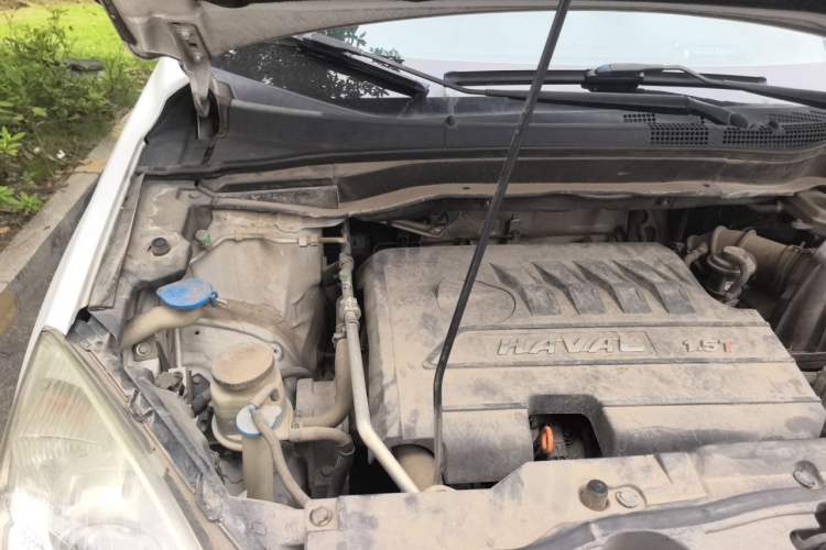 Used Haval H6 2016 Upgraded Model 1.5T Automatic Two-Wheel Drive Elite Version Engine Bay Right