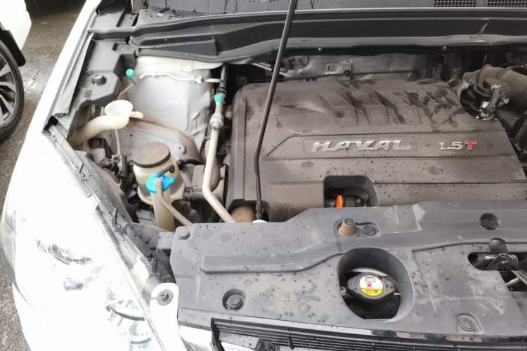 Used Haval H6 2016 Upgraded Model 1.5T Automatic Two-Wheel Drive Elite Version Engine Bay Right