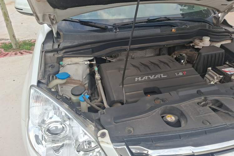 Used Haval H6 2016 Upgraded Model 1.5T Manual Two-Wheel Drive Urban Version Engine Bay Right