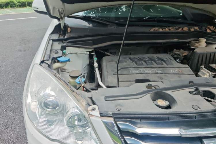 Used Haval H6 2016 Upgraded Model 1.5T Automatic Two-Wheel Drive Elite Version Engine Bay Right
