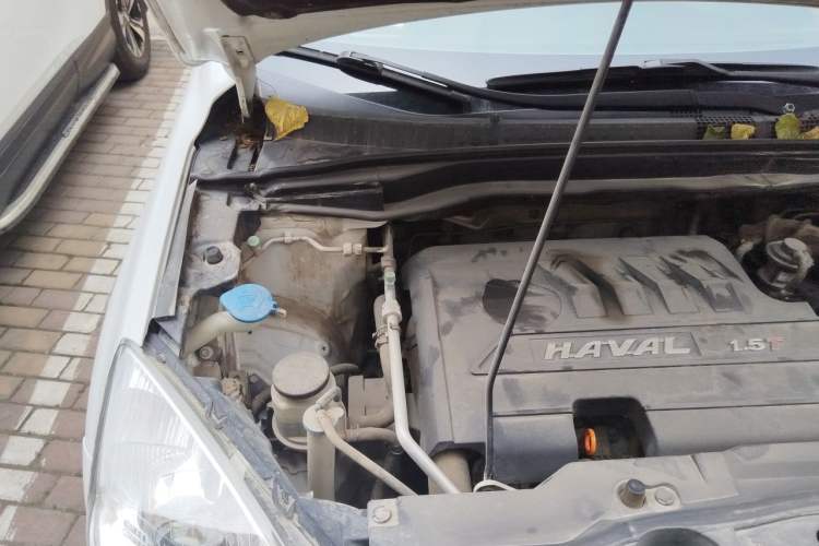 Used Haval H6 2016 Upgraded Model 1.5T Automatic Two-Wheel Drive Prestige Version Engine Bay Right