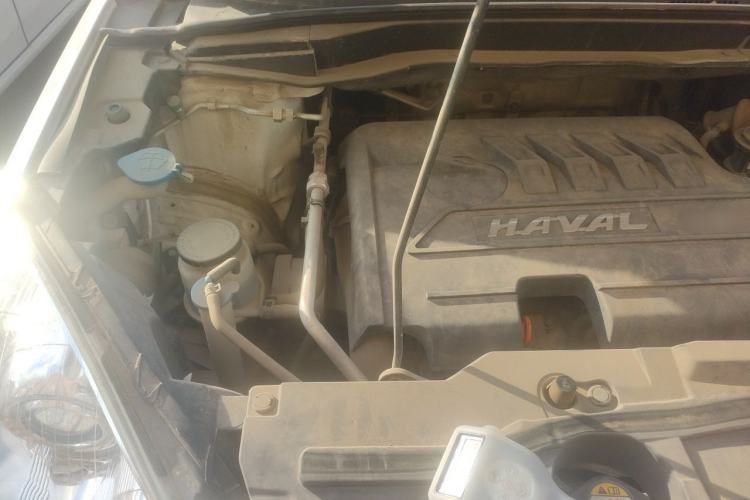 Used Haval H6 2016 Upgraded Model 1.5T Automatic Two-Wheel Drive Elite Version Engine Bay Right