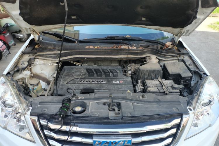 Used Haval H6 2016 Upgraded Model 1.5T Manual Two-Wheel Drive Elite Version Engine Bay