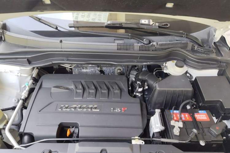 Used Haval H6 2016 Upgraded Model 1.5T Automatic Two-Wheel Drive Elite Version Engine Bay