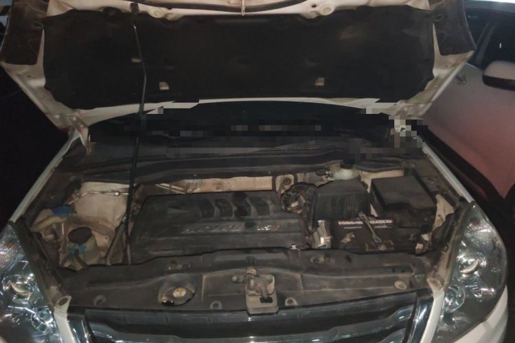 Used Haval H6 2016 Upgraded Model 1.5T Manual Two-Wheel Drive Elite Version Engine Bay