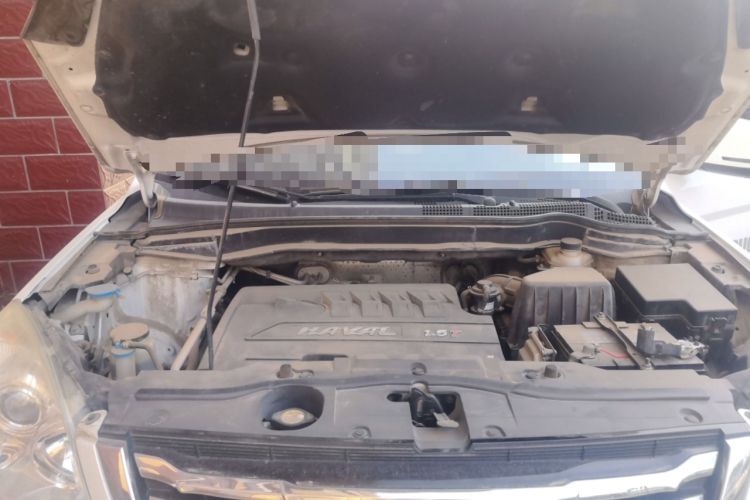 Used Haval H6 2016 Upgraded Model 1.5T Manual Two-Wheel Drive Elite Version Engine Bay