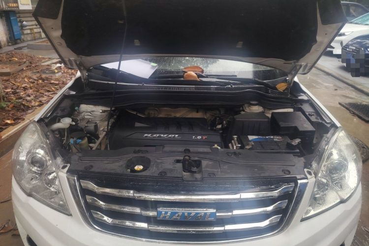 Used Haval H6 2016 Upgraded Model 1.5T Manual Two-Wheel Drive Value Edition Engine Bay