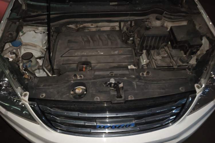 Used Haval H6 2016 Upgraded Model 1.5T Automatic Two-Wheel Drive Elite Version Engine Bay