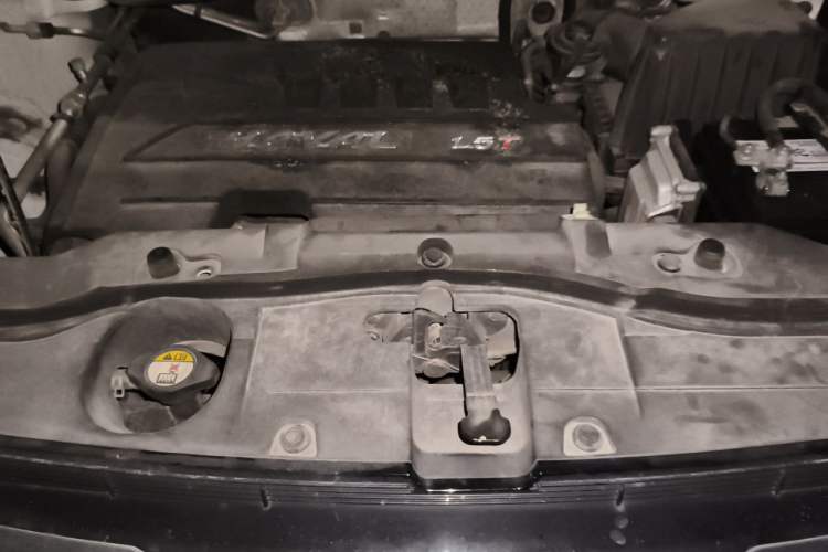 Used Haval H6 2016 Upgraded Model 1.5T Automatic Two-Wheel Drive Elite Version Engine Bay