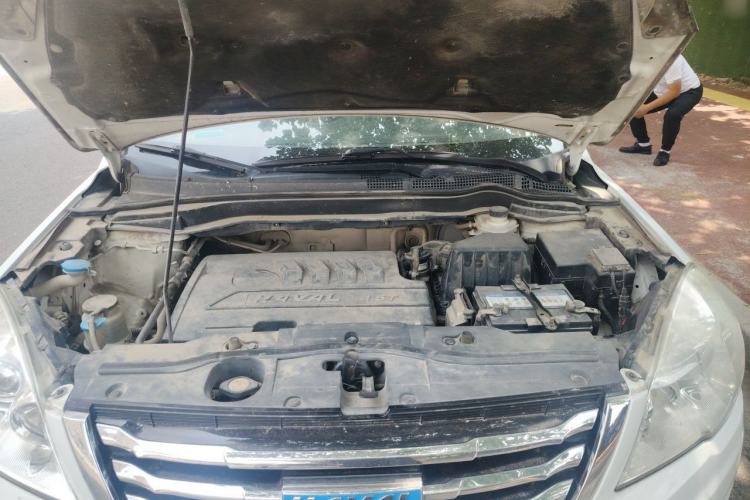 Used Haval H6 2016 Upgraded Model 1.5T Manual Two-Wheel Drive Urban Version Engine Bay