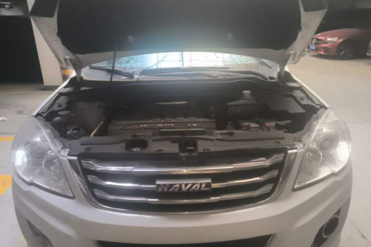 Used Haval H6 2016 Upgraded Model 1.5T Manual Two-Wheel Drive Elite Version Engine Bay