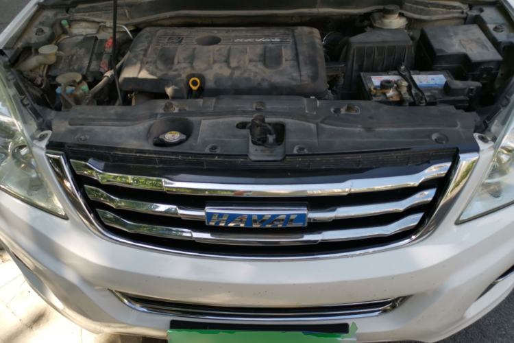 Used Haval H6 2016 Upgraded Model 2.0T Diesel Manual 4x4 Prestige Version China IV Engine Bay