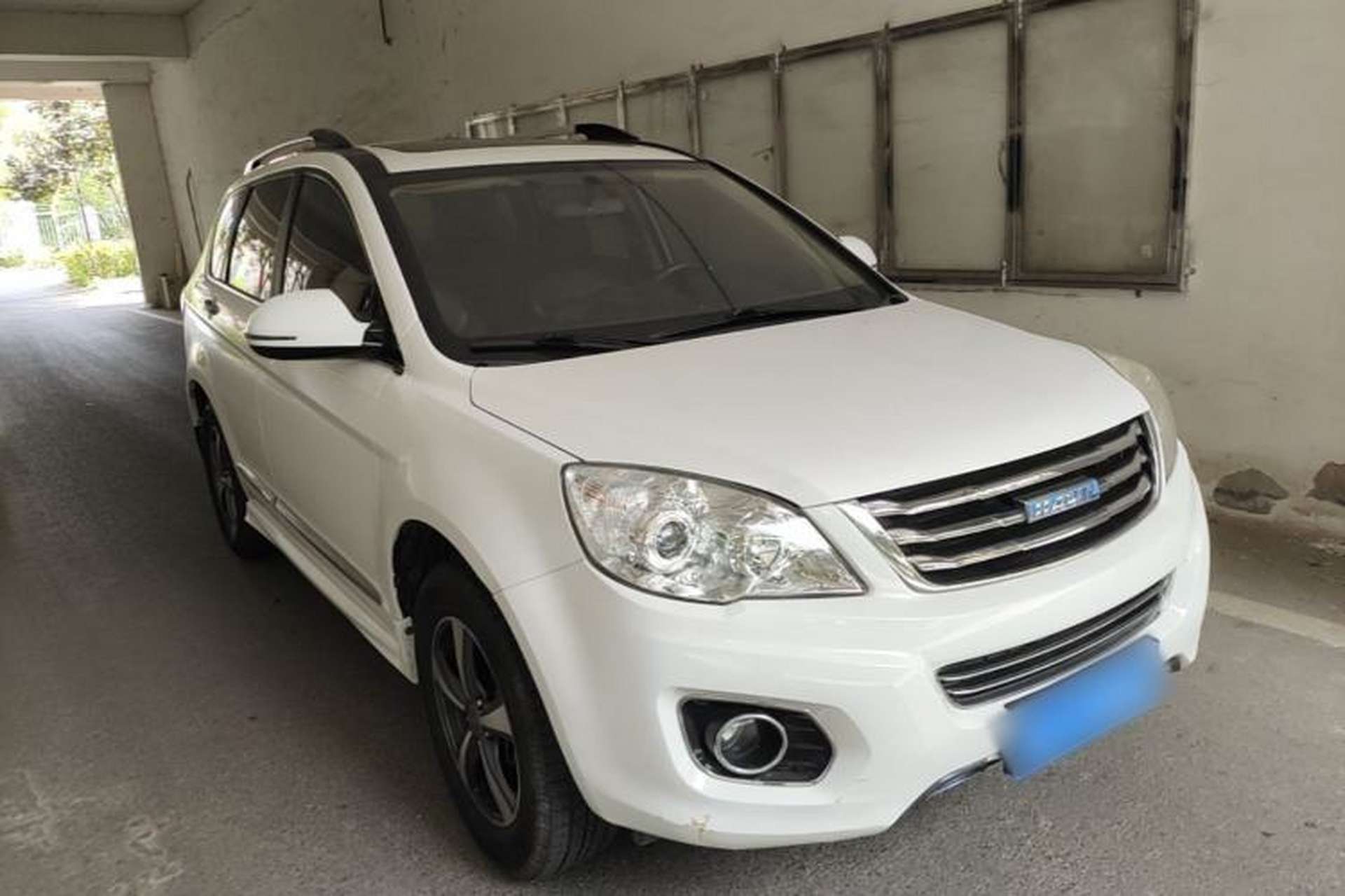Used Haval H6 2016 Upgraded Model 1.5T Automatic Two-Wheel Drive Elite Version Exterior 1