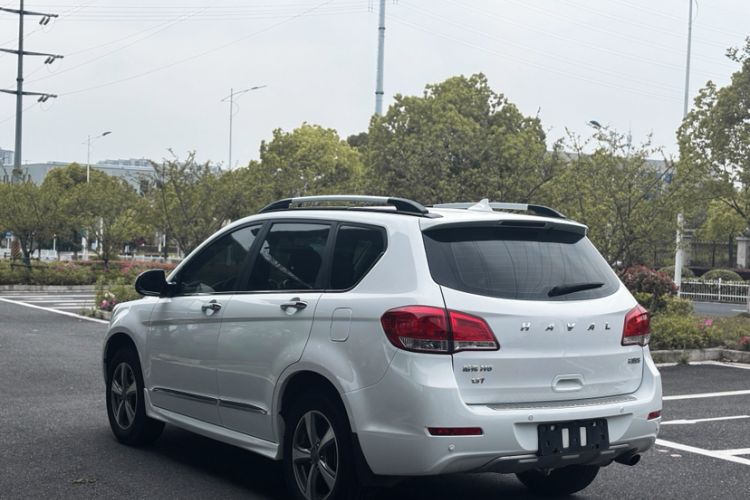 Used Haval H6 2016 Upgraded Model 1.5T Automatic Two-Wheel Drive Elite Version Exterior 2