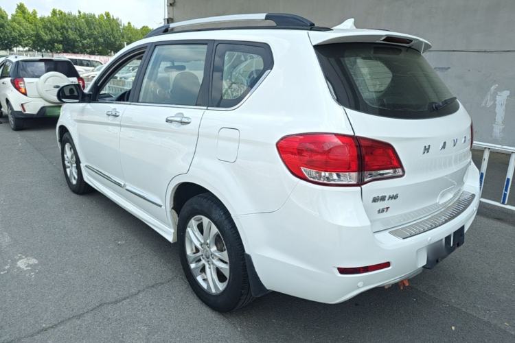 Used Haval H6 2016 Upgraded Model 1.5T Automatic Two-Wheel Drive Elite Version Exterior 2