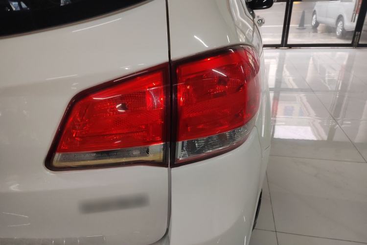 Used Haval H6 2016 Upgraded Model 1.5T Automatic Two-Wheel Drive Elite Version Exterior 3