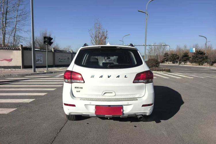Used Haval H6 2016 Upgraded Model 1.5T Manual Two-Wheel Drive Urban Version Exterior 4