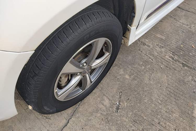 Used Haval H6 2016 Upgraded Model 1.5T Manual Two-Wheel Drive Elite Version Exterior 4
