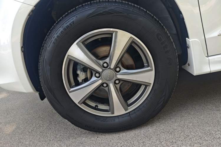 Used Haval H6 2016 Upgraded Model 1.5T Manual Two-Wheel Drive Urban Version Exterior 4