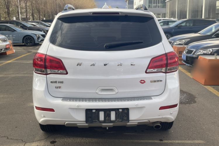 Used Haval H6 2016 Upgraded Model 1.5T Manual Two-Wheel Drive Elite Version Exterior 4