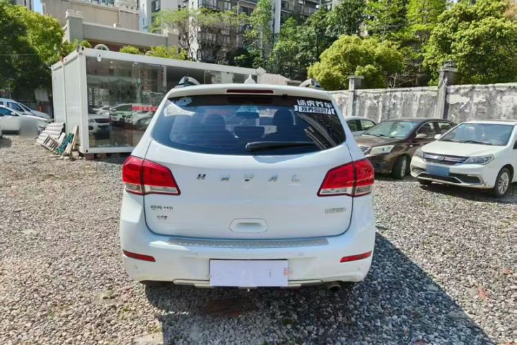 Used Haval H6 2016 Upgraded Model 1.5T Automatic Two-Wheel Drive Elite Version Exterior 4