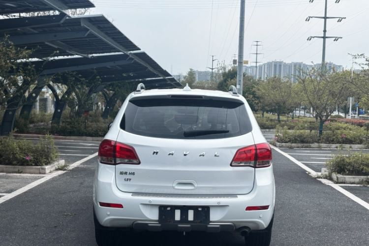 Used Haval H6 2016 Upgraded Model 1.5T Automatic Two-Wheel Drive Elite Version Exterior 5