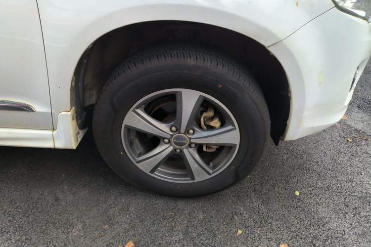 Used Haval H6 2016 Upgraded Model 1.5T Manual Two-Wheel Drive Urban Version Exterior 7