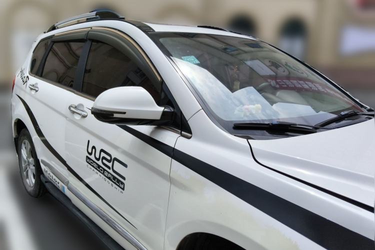 Used Haval H6 2016 Upgraded Model 1.5T Manual Two-Wheel Drive Elite Version Front Right 45 Deg