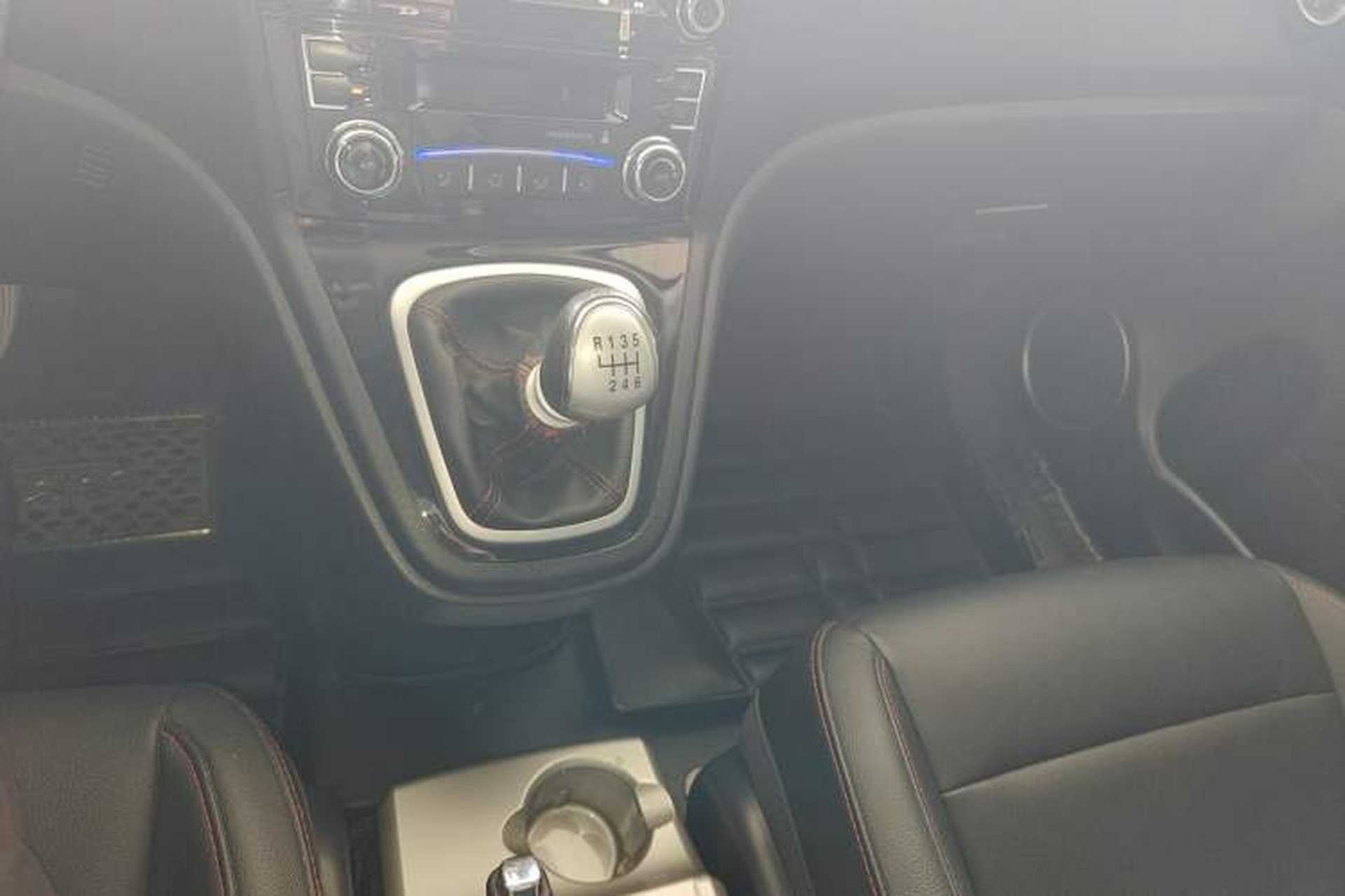 Used Haval H6 2016 Upgraded Model 1.5T Manual Two-Wheel Drive Urban Version Gear Lever