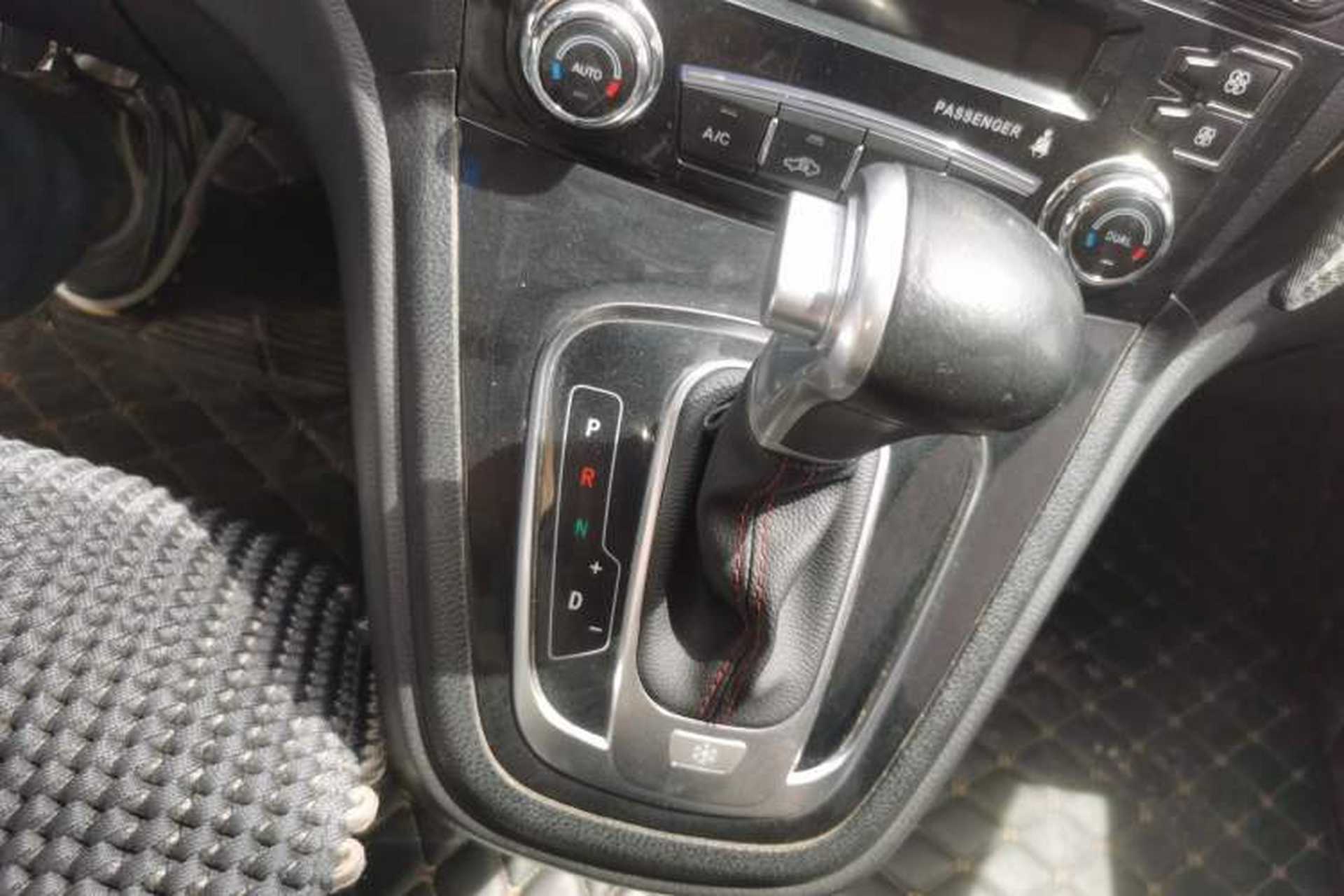 Used Haval H6 2016 Upgraded Model 1.5T Automatic Two-Wheel Drive Elite Version Gear Lever