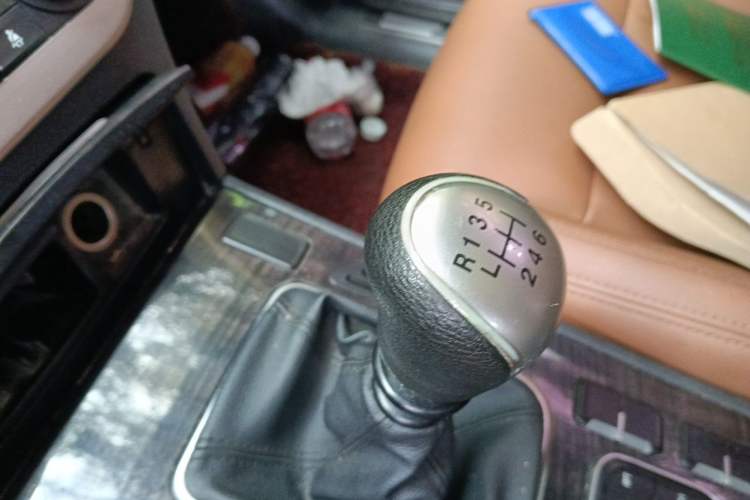 Used Haval H6 2016 Upgraded Model 1.5T Manual Two-Wheel Drive Urban Version Gear Lever