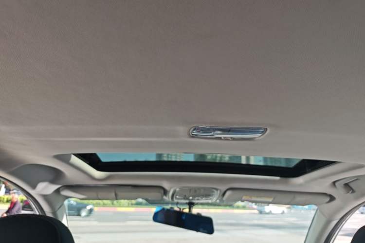 Used Haval H6 2016 Upgraded Model 1.5T Manual Two-Wheel Drive Elite Version Headliner