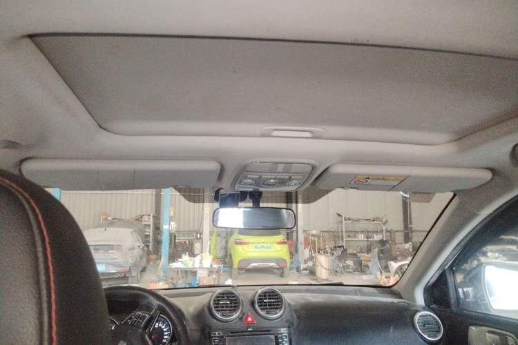 Used Haval H6 2016 Upgraded Model 1.5T Automatic Two-Wheel Drive Elite Version Headliner