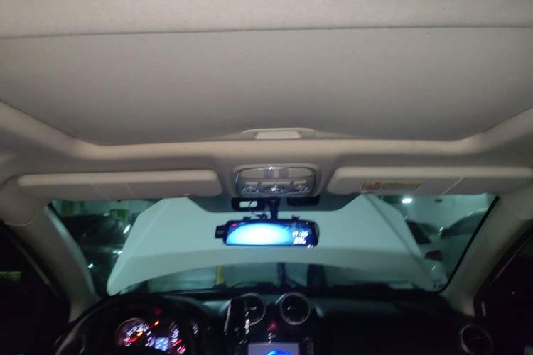 Used Haval H6 2016 Upgraded Model 1.5T Automatic Two-Wheel Drive Elite Version Headliner