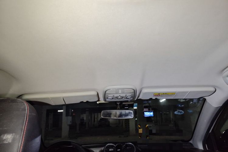 Used Haval H6 2016 Upgraded Model 1.5T Manual Two-Wheel Drive Urban Version Headliner