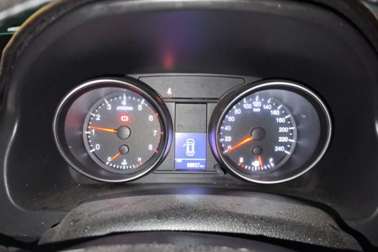 Used Haval H6 2016 Upgraded Model 1.5T Manual Two-Wheel Drive Urban Version Instrument Cluster