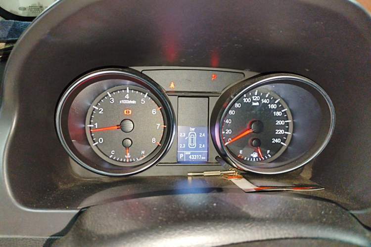 Used Haval H6 2016 Upgraded Model 1.5T Automatic Two-Wheel Drive Elite Version Instrument Cluster