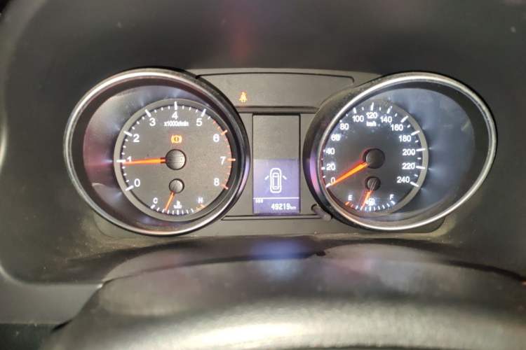 Used Haval H6 2016 Upgraded Model 1.5T Manual Two-Wheel Drive Urban Version Instrument Cluster