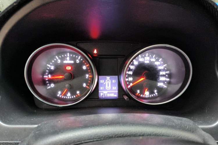 Used Haval H6 2016 Upgraded Model 1.5T Automatic Two-Wheel Drive Elite Version Instrument Cluster