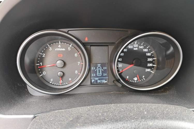 Used Haval H6 2016 Upgraded Model 1.5T Automatic Two-Wheel Drive Elite Version Instrument Cluster