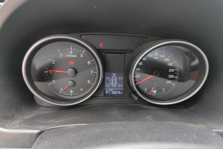 Used Haval H6 2016 Upgraded Model 1.5T Automatic Two-Wheel Drive Elite Version Instrument Cluster