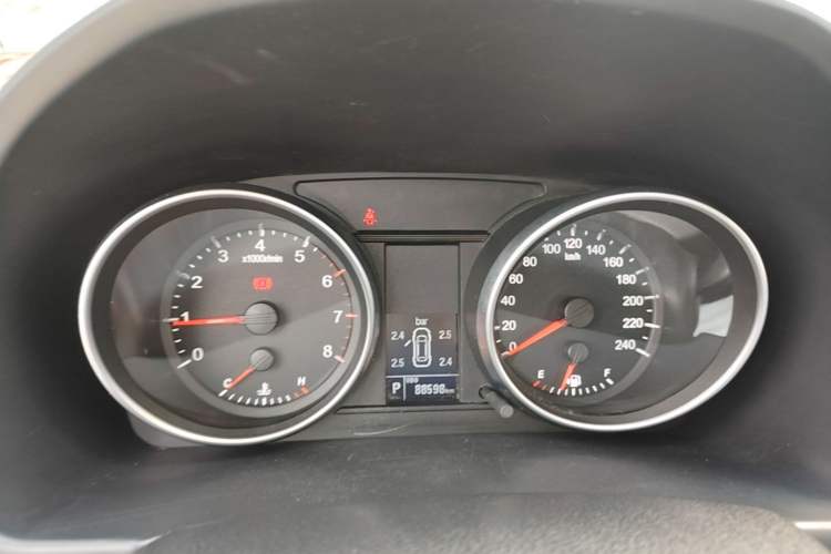 Used Haval H6 2016 Upgraded Model 1.5T Automatic Two-Wheel Drive Elite Version Instrument Cluster
