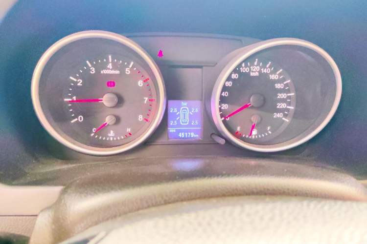 Used Haval H6 2016 Upgraded Model 1.5T Manual Two-Wheel Drive Elite Version Instrument Cluster