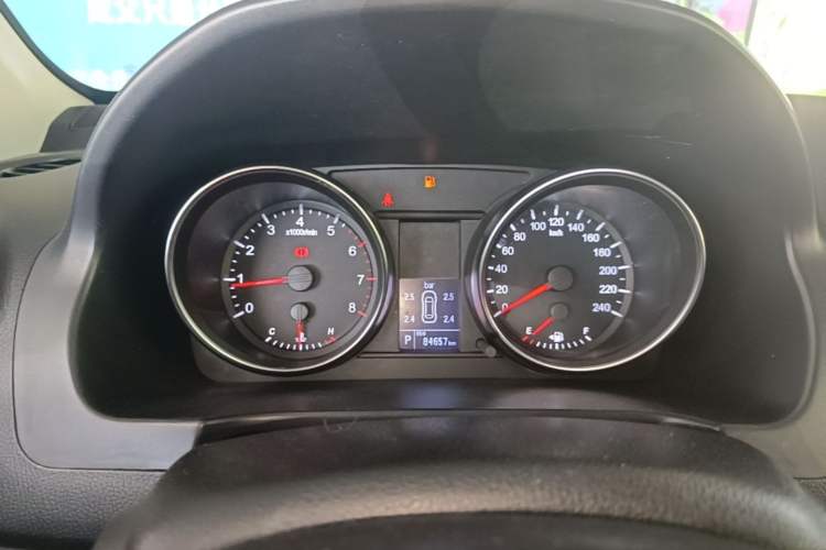 Used Haval H6 2016 Upgraded Model 1.5T Automatic Two-Wheel Drive Elite Version Instrument Cluster