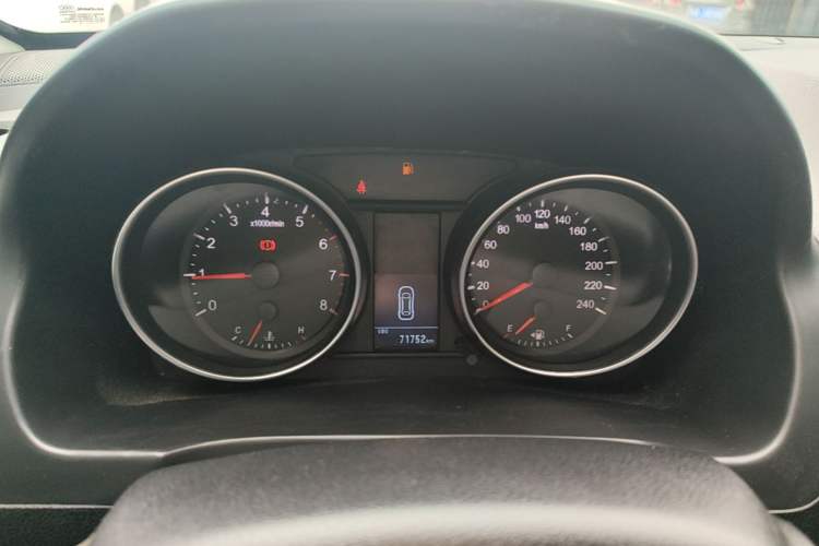 Used Haval H6 2016 Upgraded Model 1.5T Manual Two-Wheel Drive Urban Version Instrument Cluster