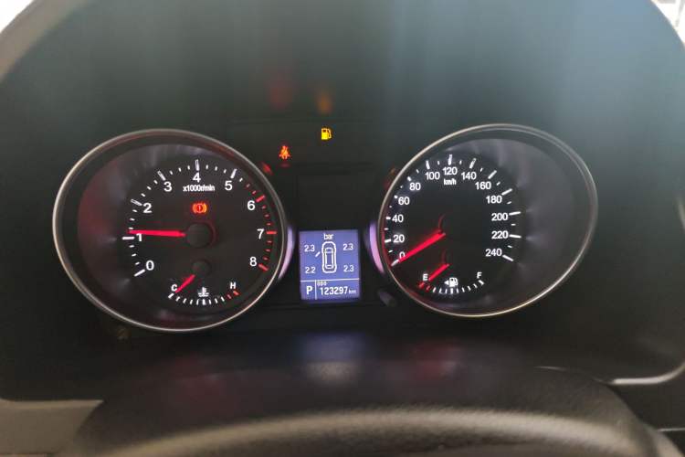 Used Haval H6 2016 Upgraded Model 1.5T Automatic Two-Wheel Drive Elite Version Instrument Cluster