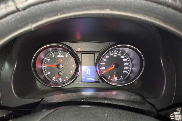 Used Haval H6 2016 Upgraded Model 1.5T Manual Two-Wheel Drive Elite Version Instrument Cluster