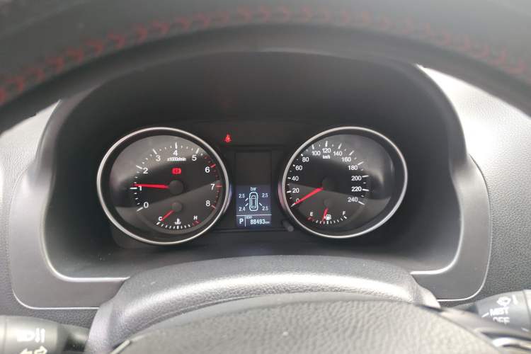 Used Haval H6 2016 Upgraded Model 1.5T Automatic Two-Wheel Drive Elite Version Instrument Cluster